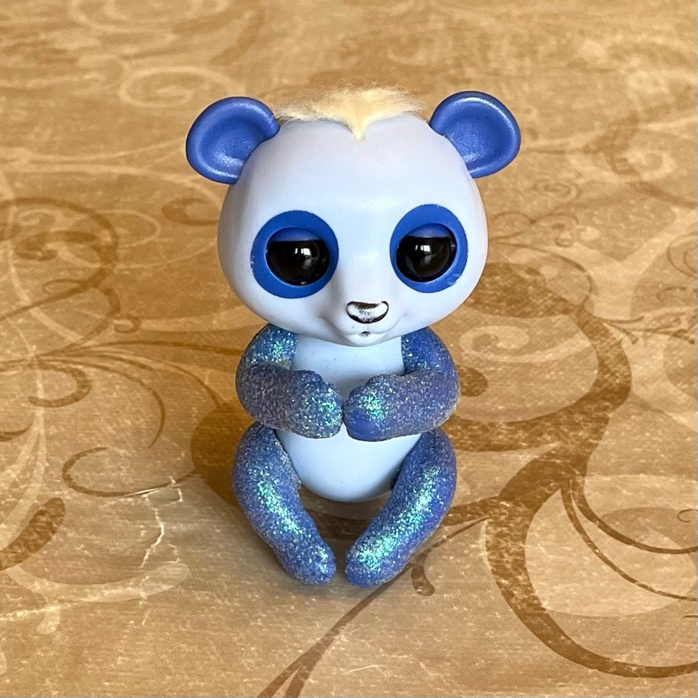 2018 Wow Wee Fingerlings-Interactive Baby Panda Archie Blue Glitter